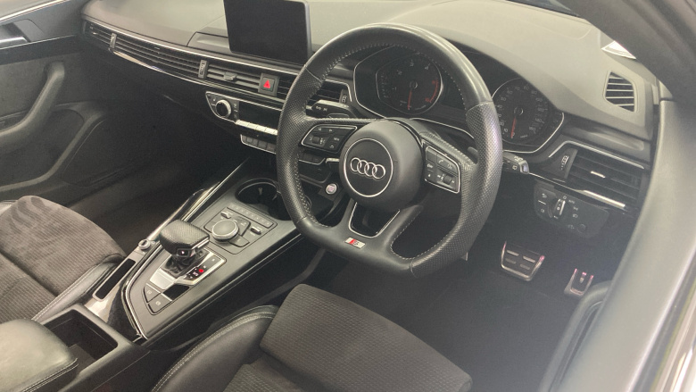 Audi A4 35 TDI Black Edition 5dr S Tronic Diesel Estate